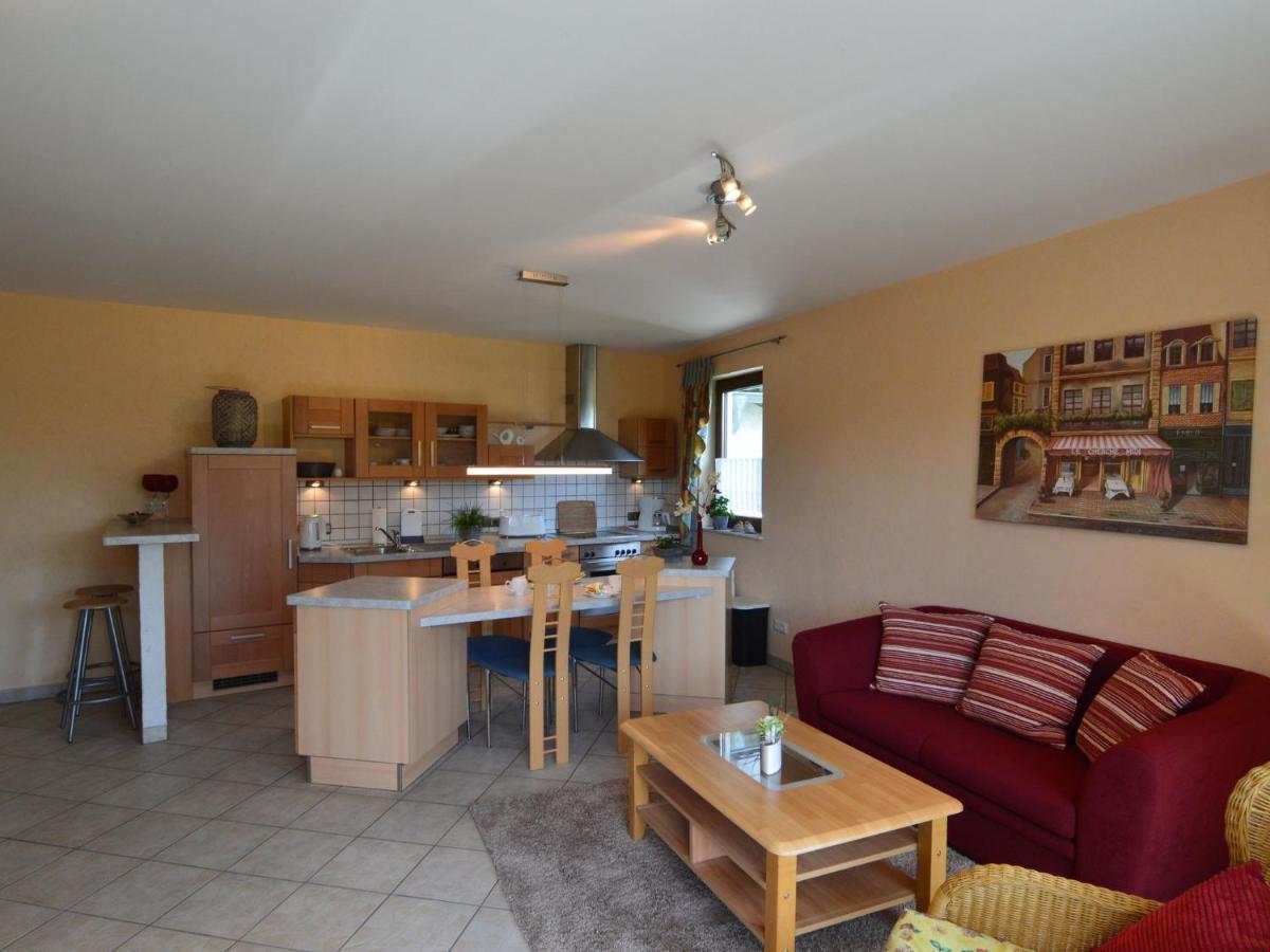 Cozy Apartment In Nohn With Terrace Garden Bbq Esterno foto