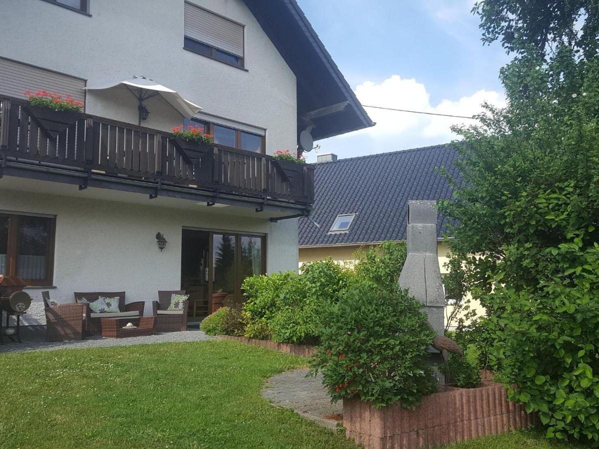 Cozy Apartment In Nohn With Terrace Garden Bbq Esterno foto